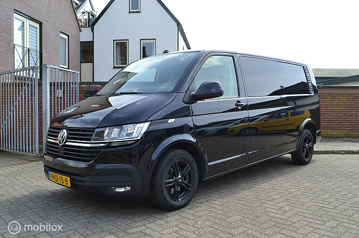 Volkswagen Transporter 2.0 TDI L2H1 30 DC Highline | Automaat | Cruise | 16” | Navi