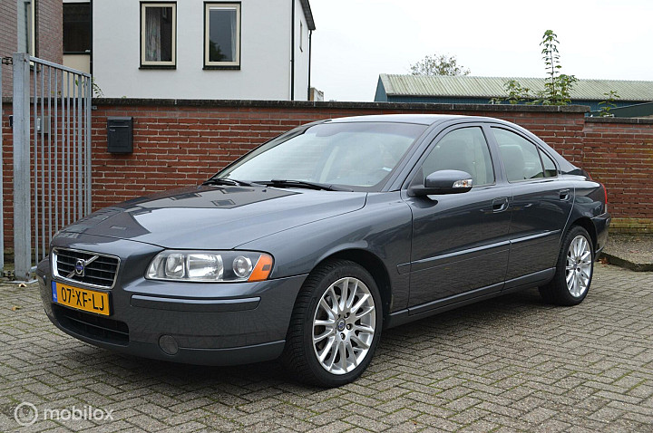 Volvo S60 2.4 Drivers Edition | PDC | Climate | Verkocht |17" | Verw. voorstoelen