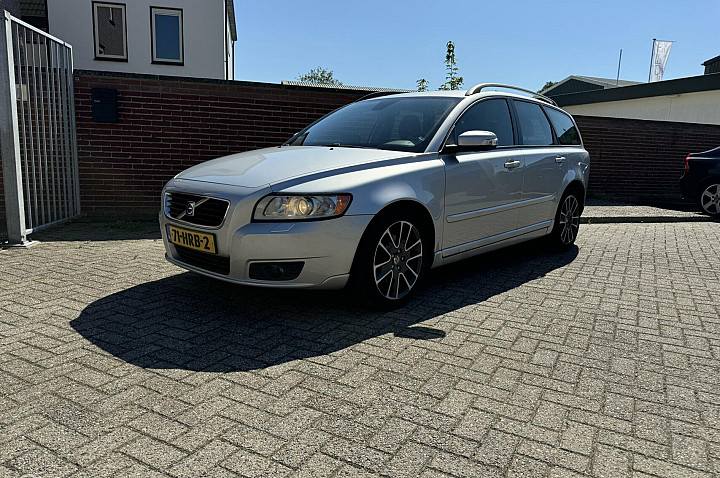 Volvo V50 2.4 Edition II | Aut | Leer | PDC | High Perform. Sound | Bluetooth